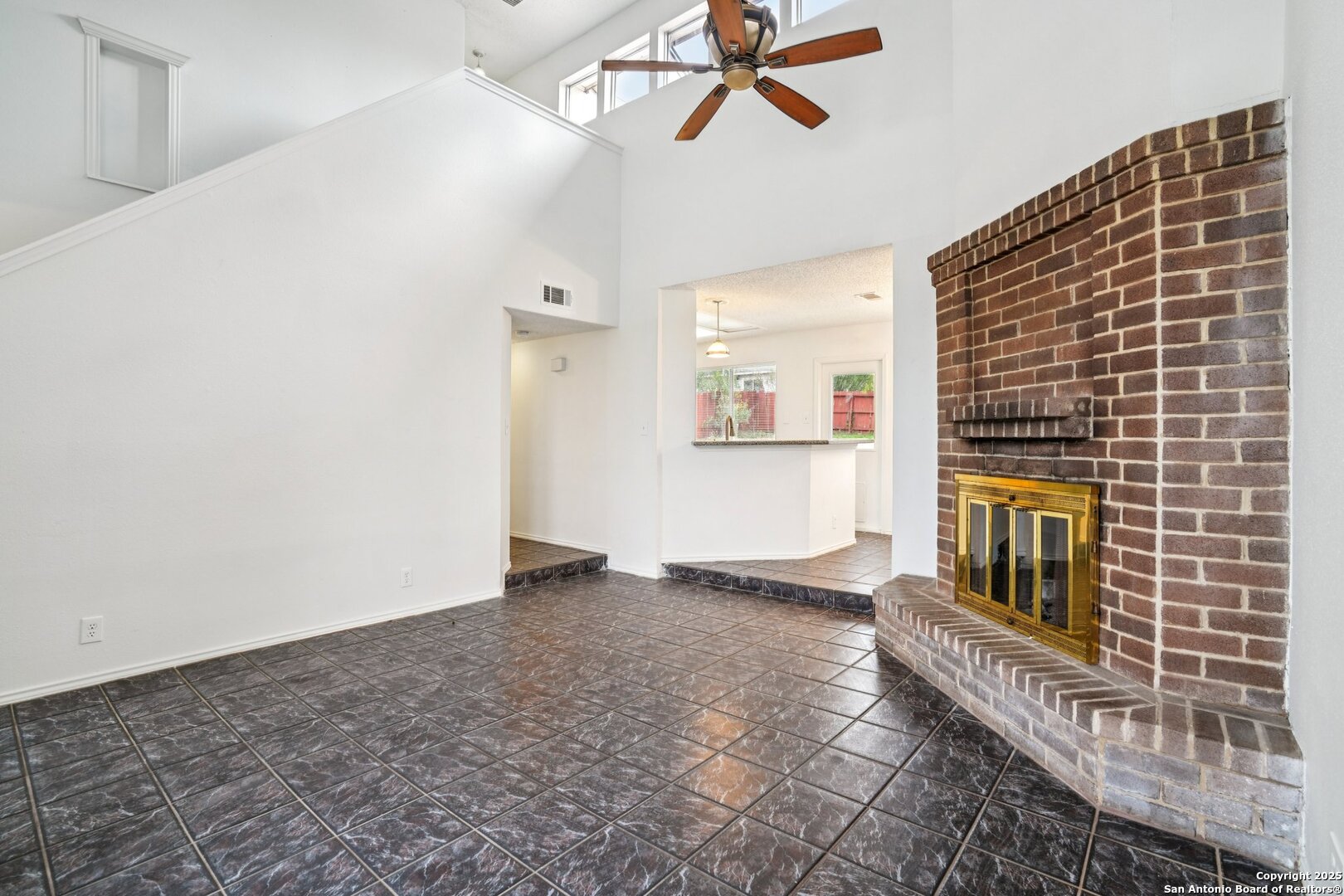 property viewer photo 7