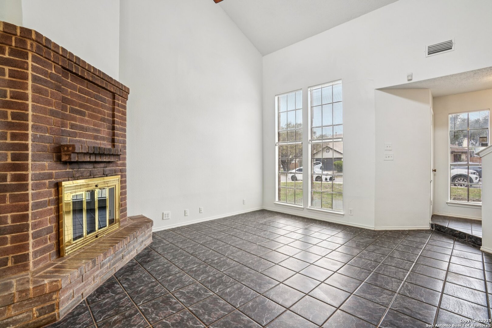 property viewer photo 8