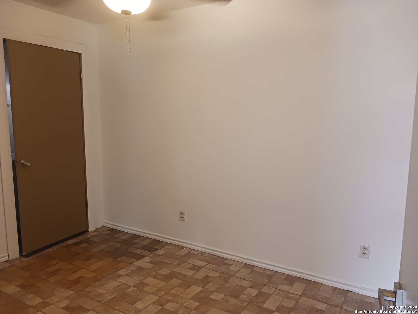 property viewer photo 11