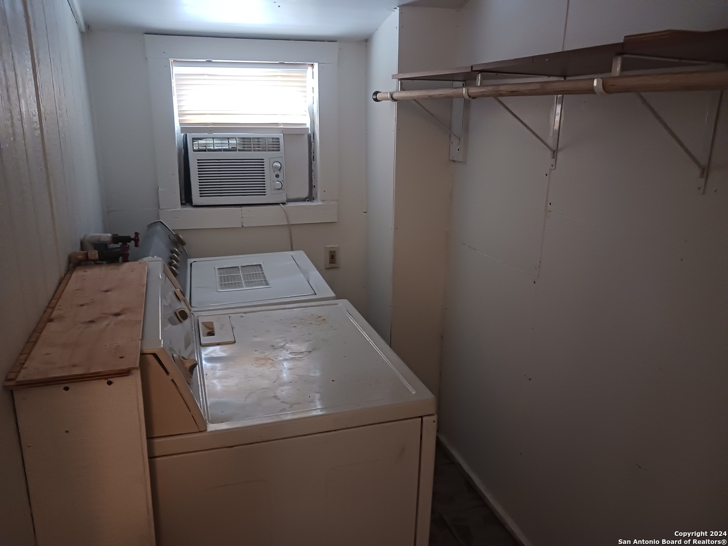 property viewer photo 12