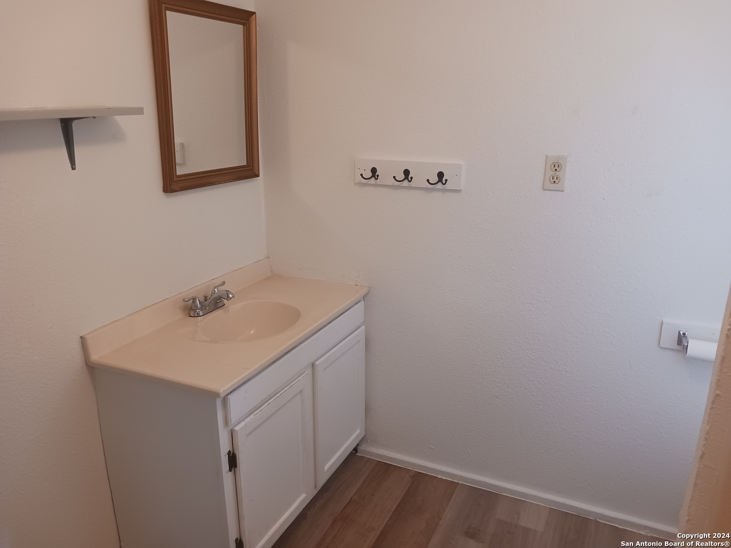 property viewer photo 8