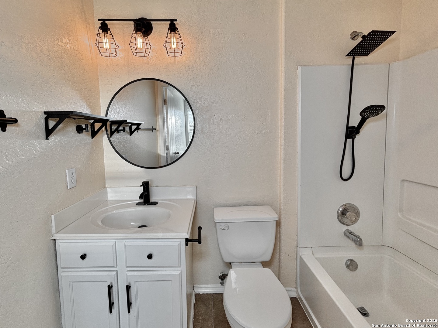 property viewer photo 15