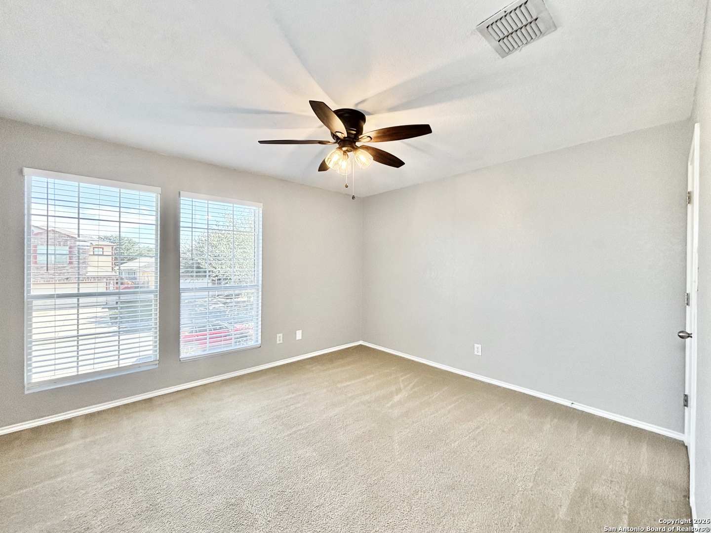 property viewer photo 16