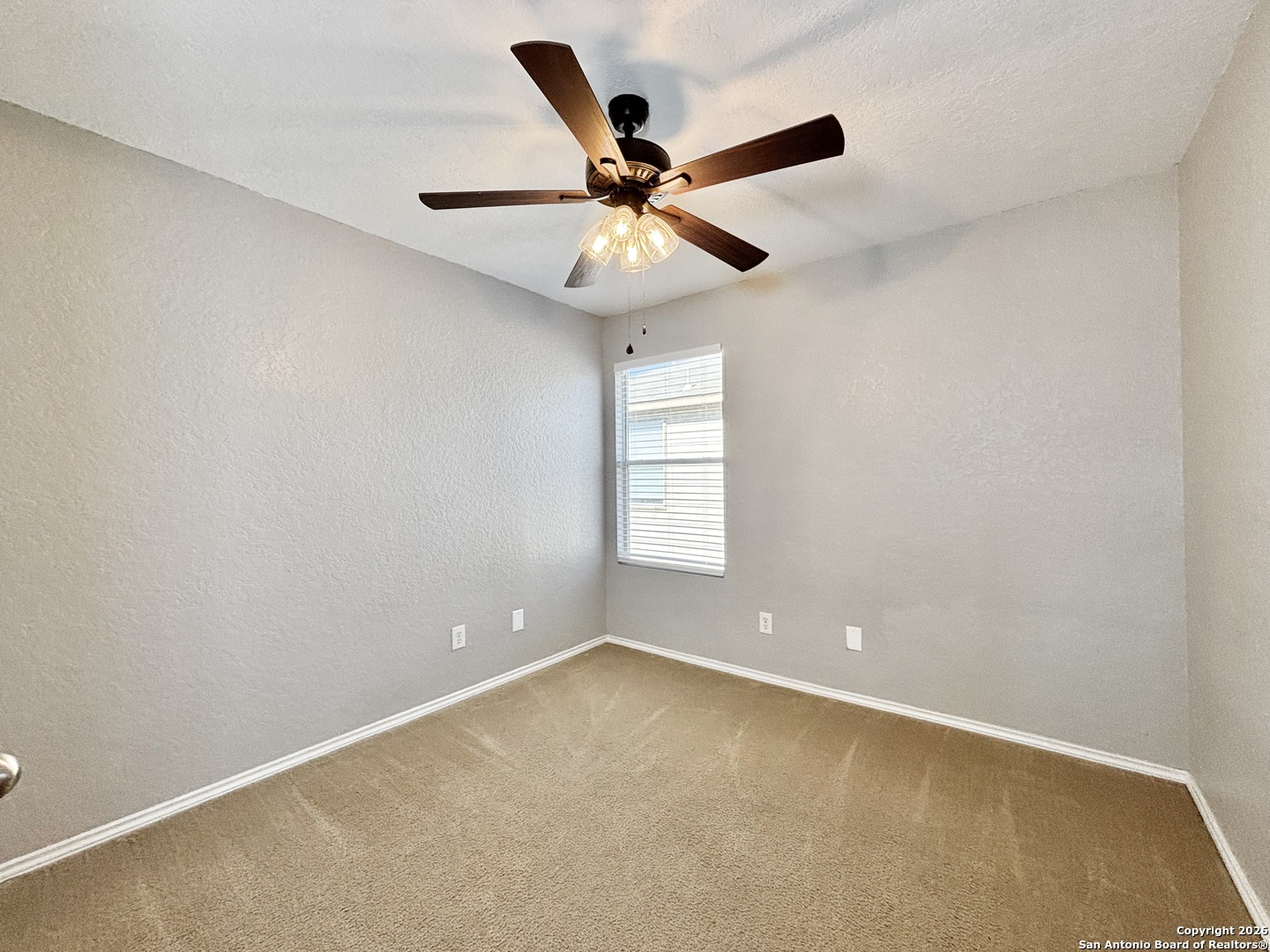property viewer photo 19