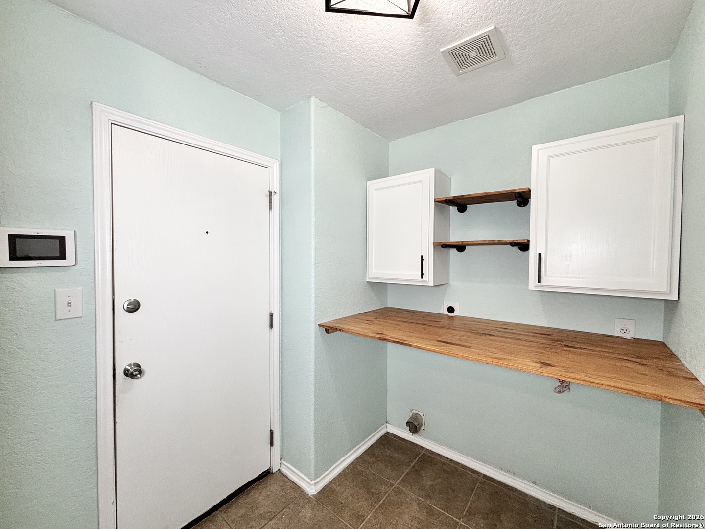 property viewer photo 7