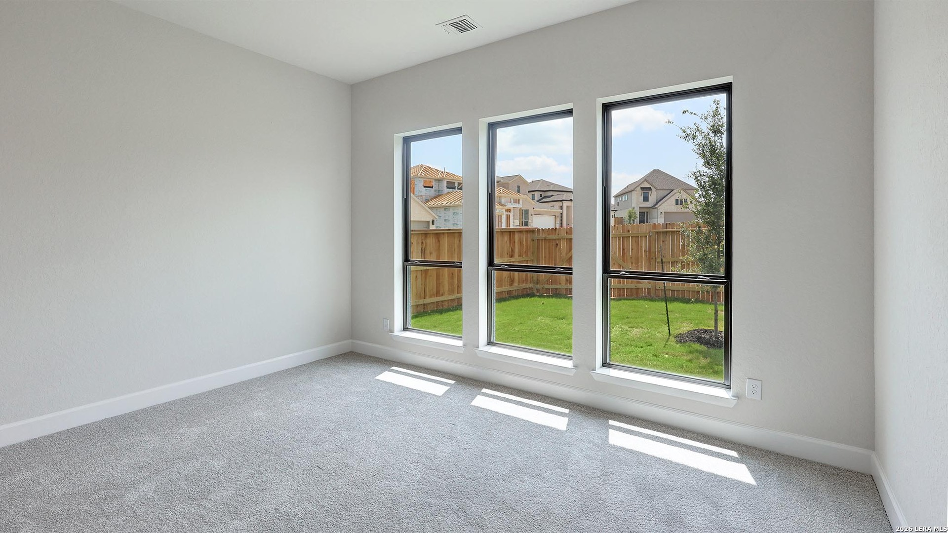 property viewer photo 10