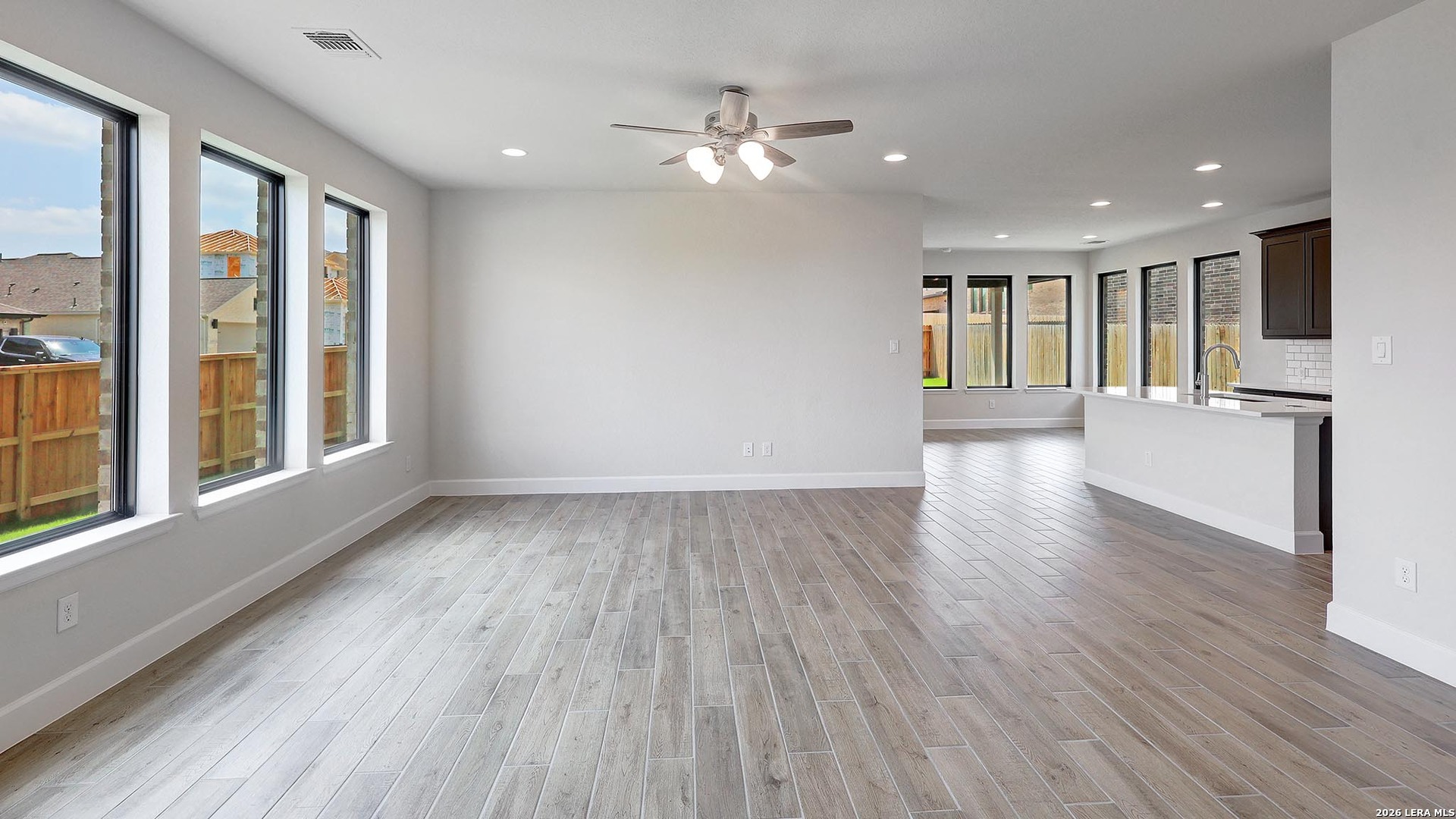 property viewer photo 11