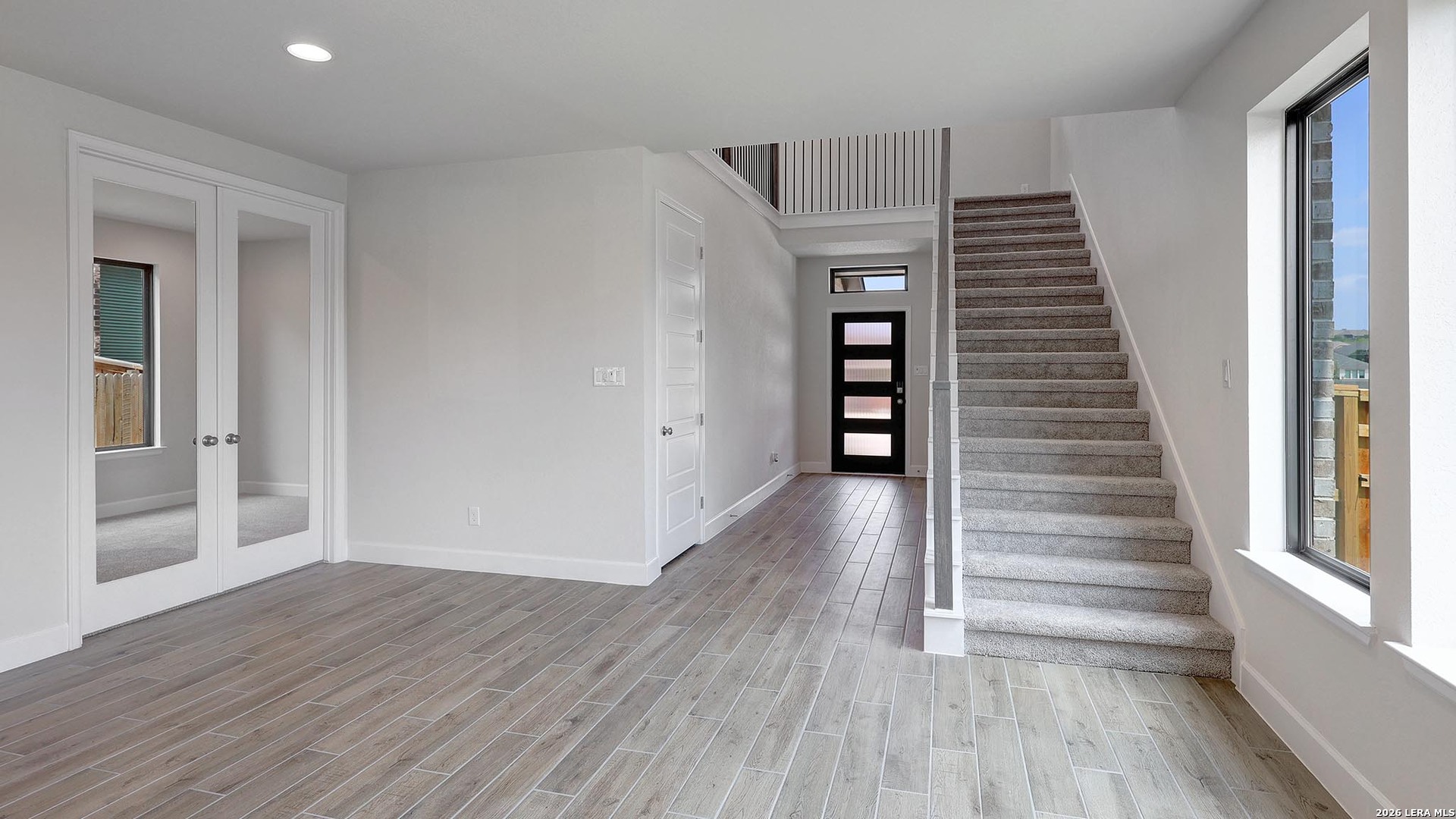 property viewer photo 7
