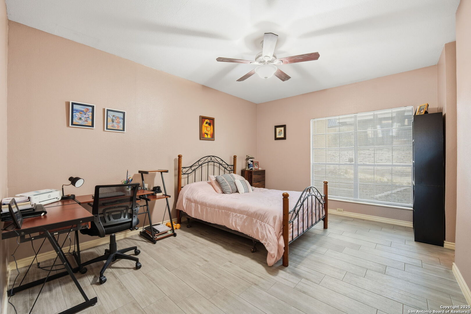 property viewer photo 16