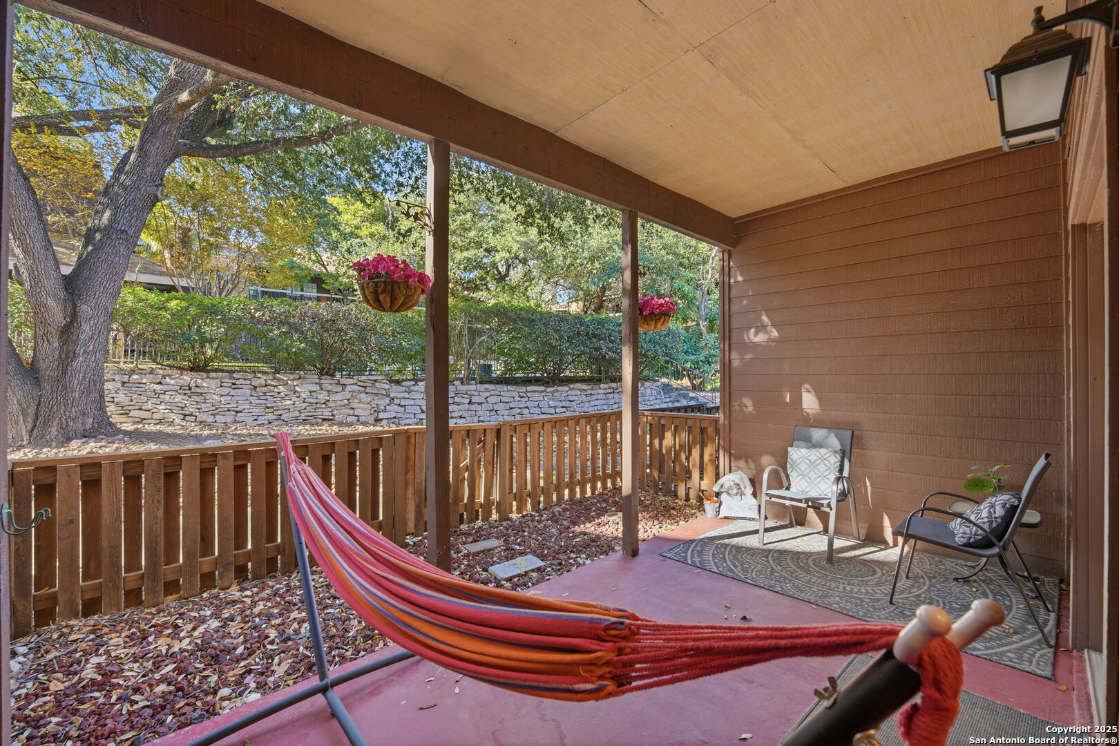 property viewer photo 2
