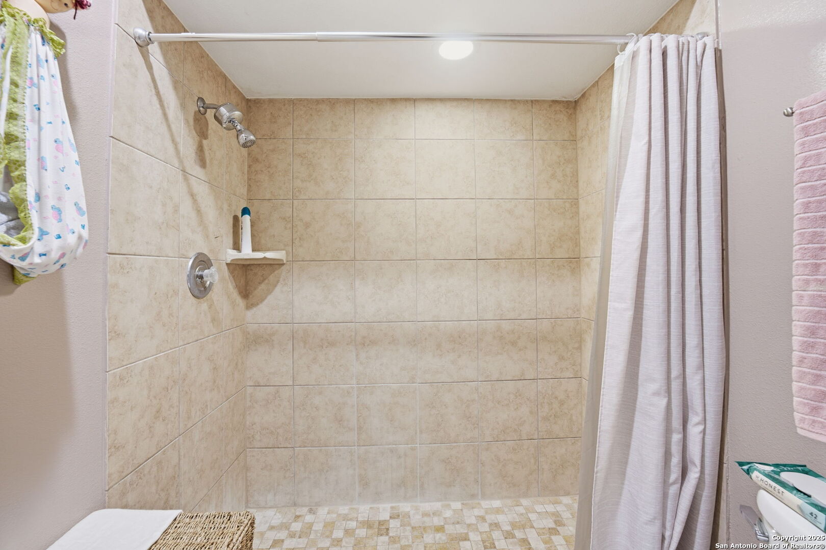 property viewer photo 20