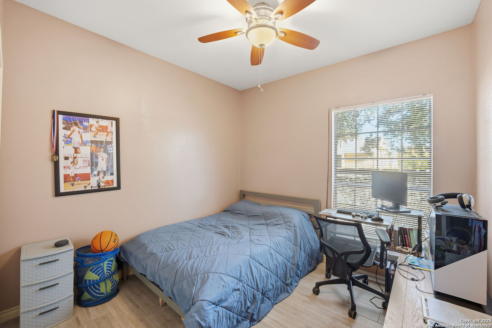 property viewer photo 21