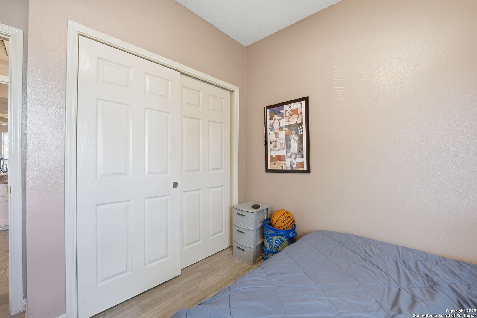 property viewer photo 22