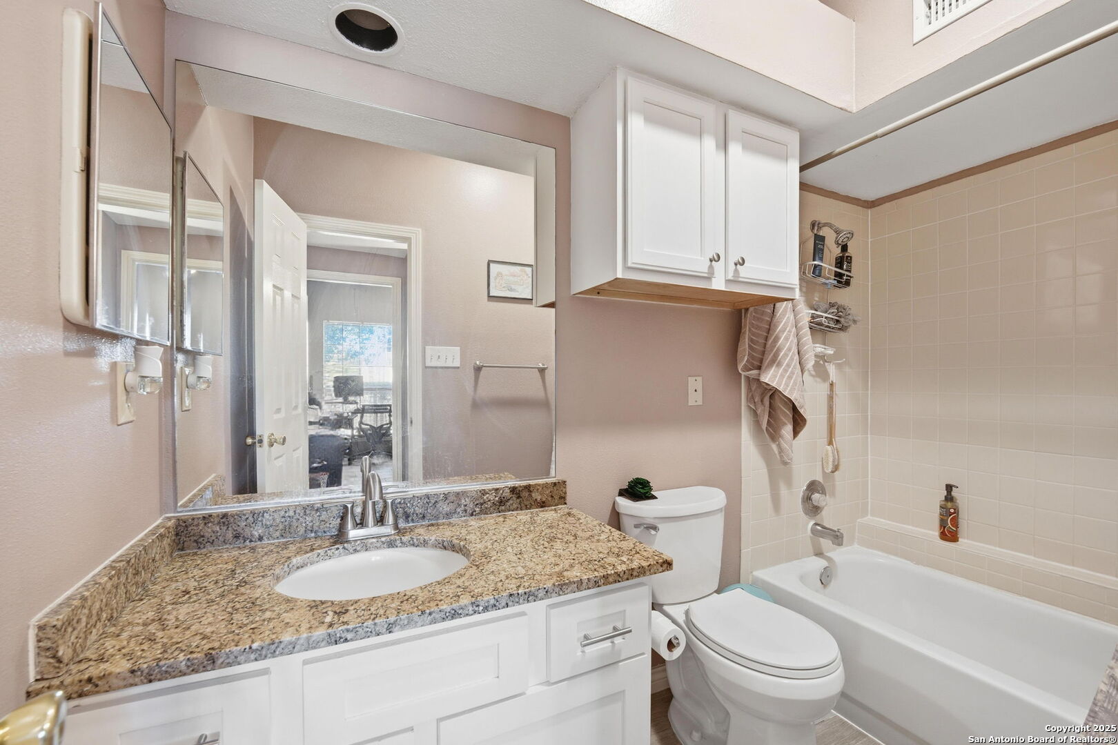 property viewer photo 23