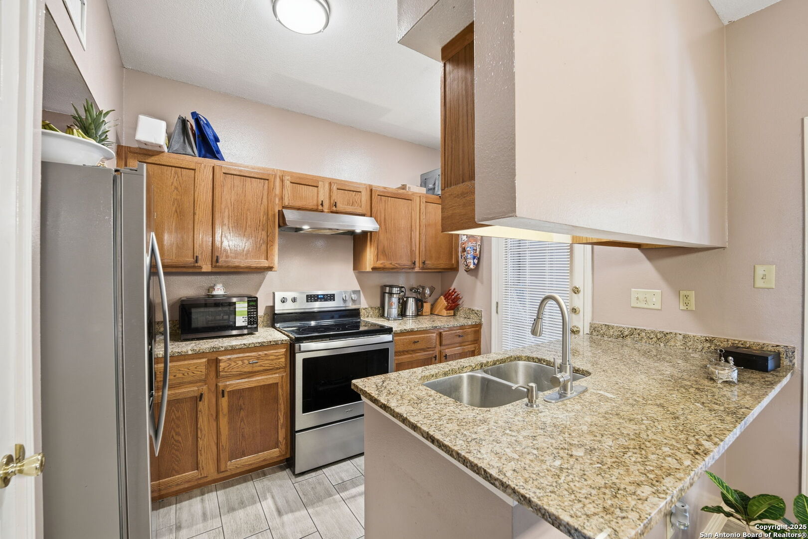 property viewer photo 6