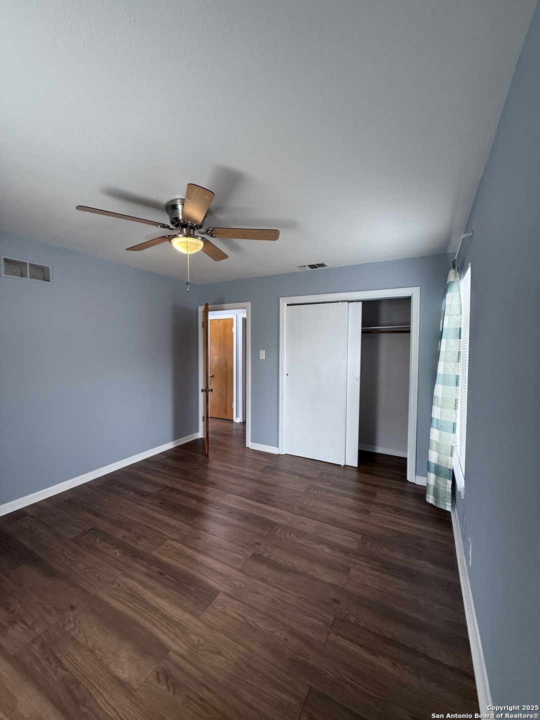 property viewer photo 12