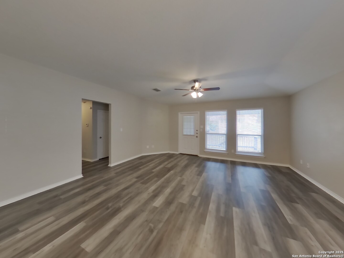 property viewer photo 1
