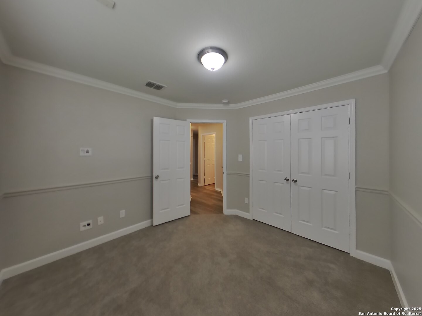property viewer photo 10