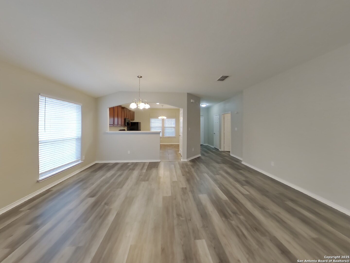 property viewer photo 2