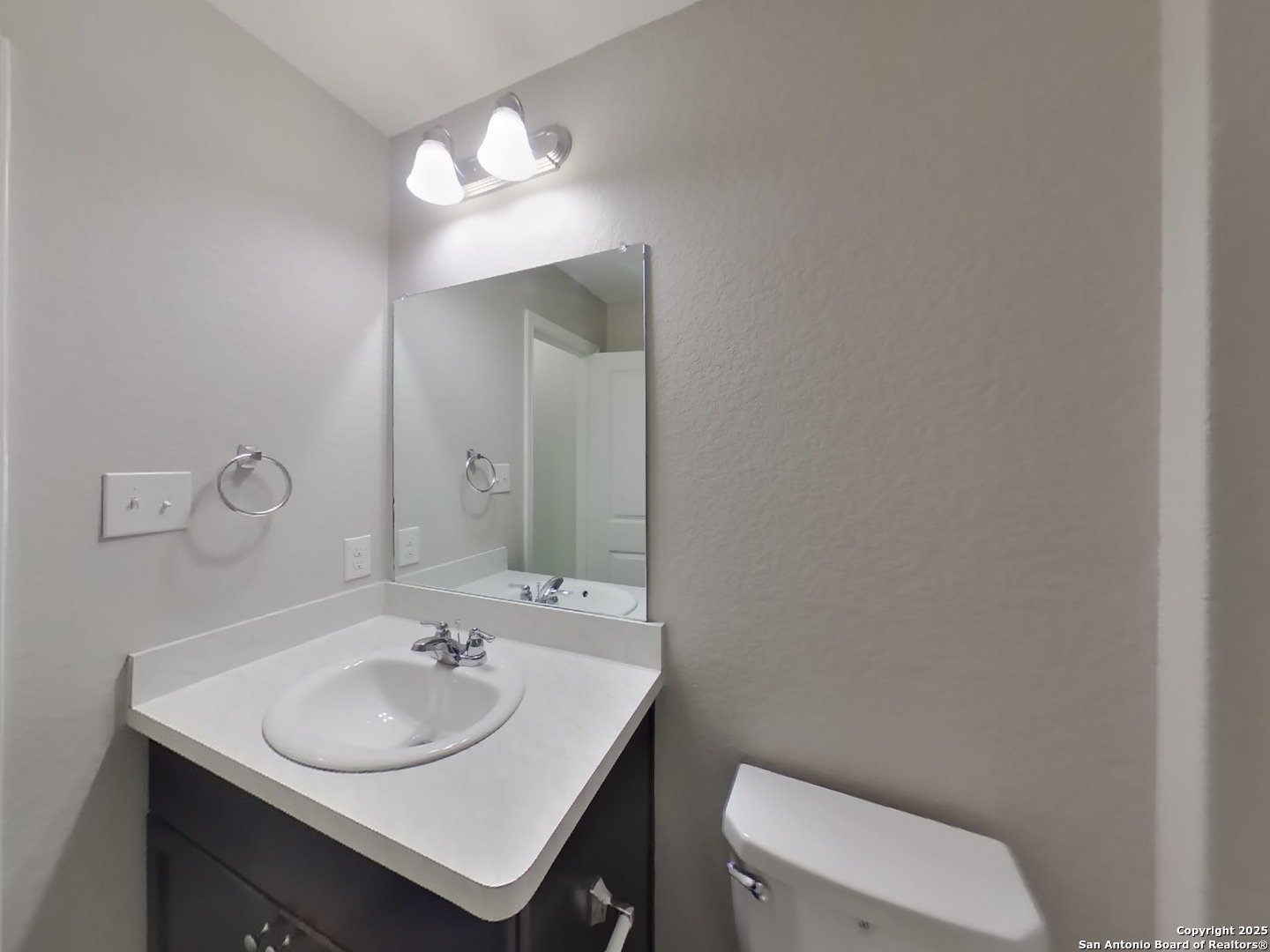 property viewer photo 12