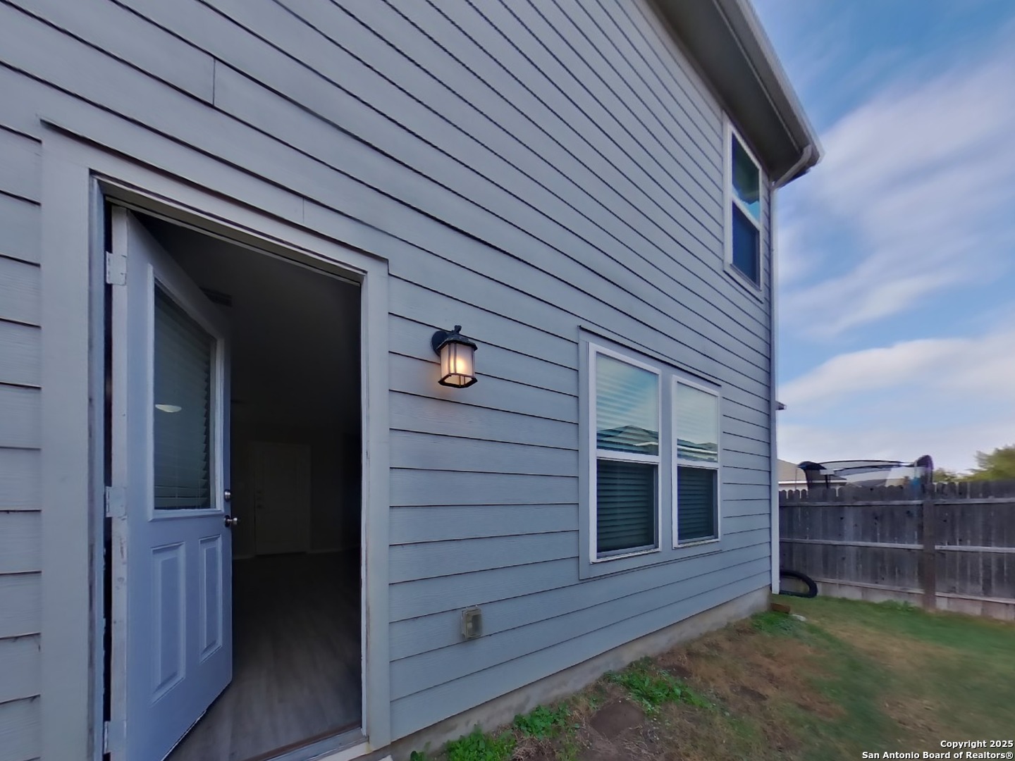 property viewer photo 17