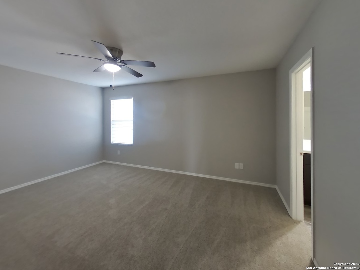 property viewer photo 5