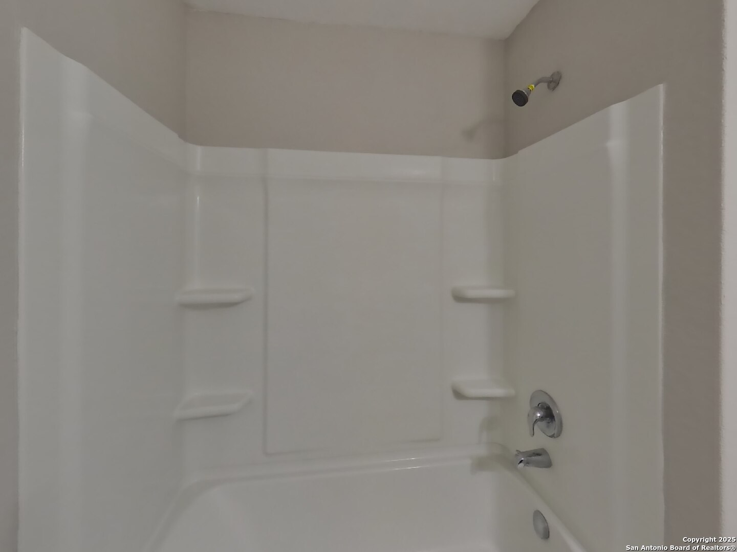 property viewer photo 7