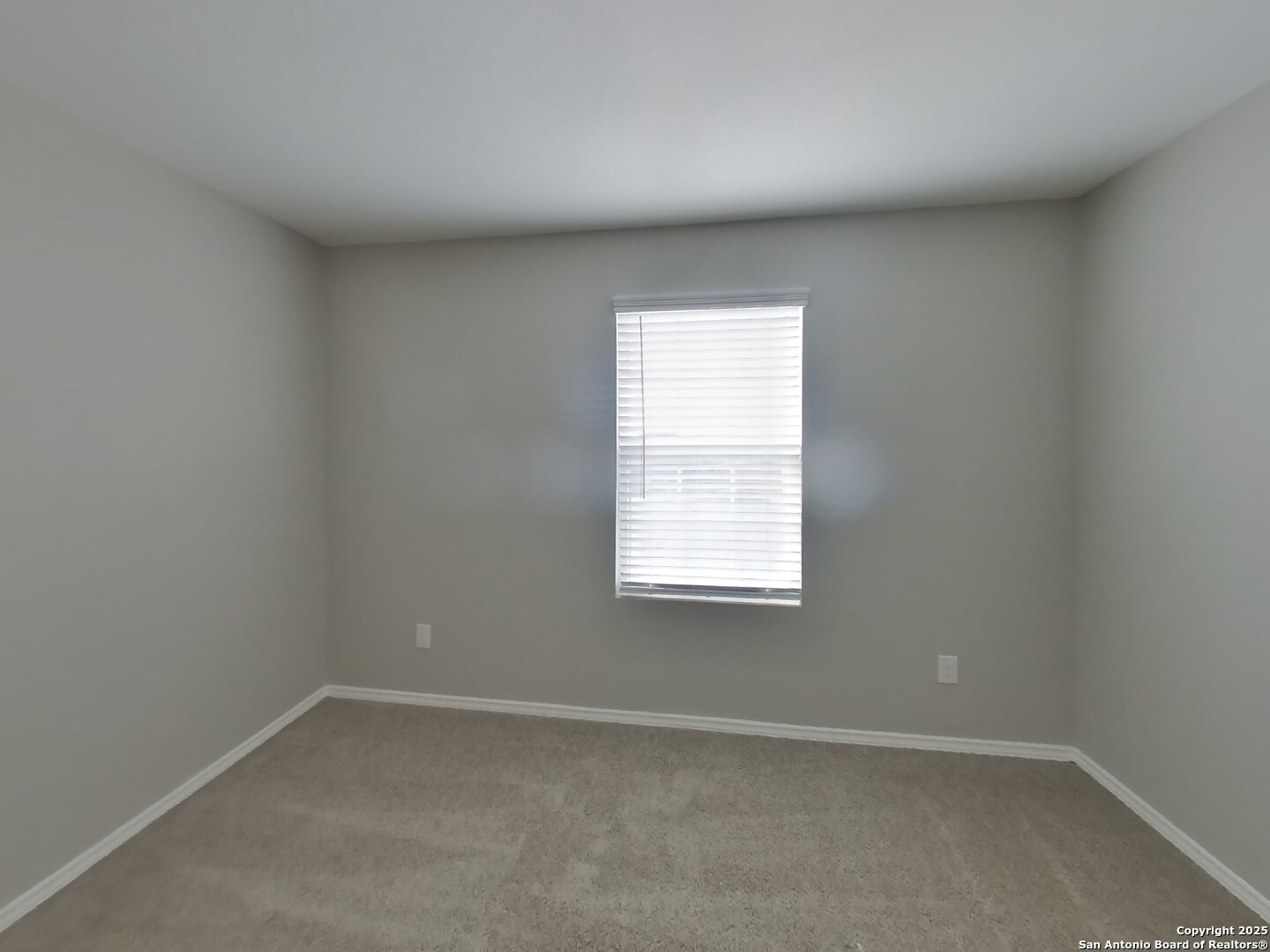 property viewer photo 9