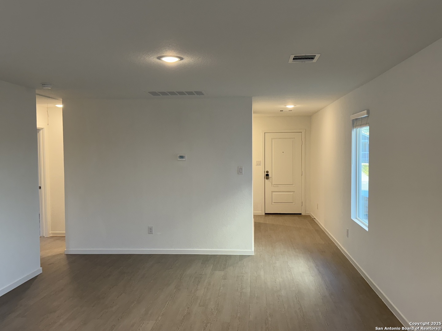 property viewer photo 2