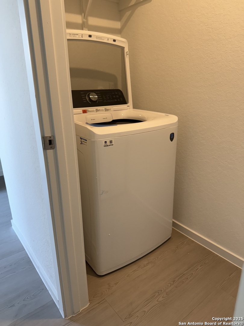 property viewer photo 9