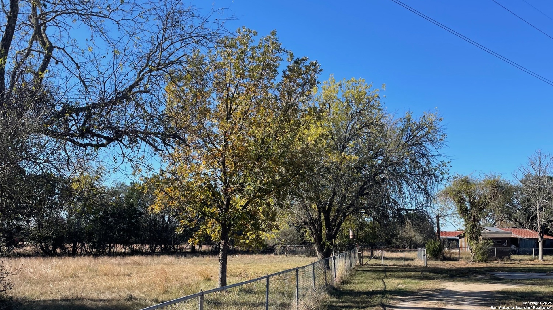 main property photo 29