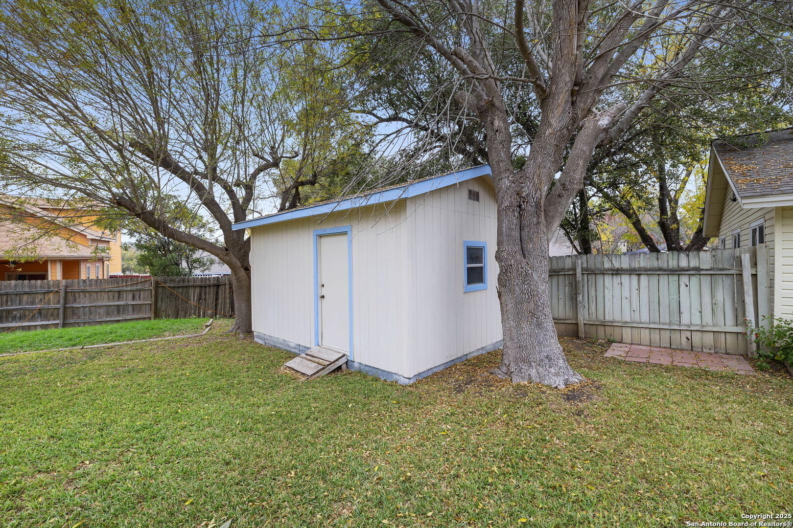 main property photo 26