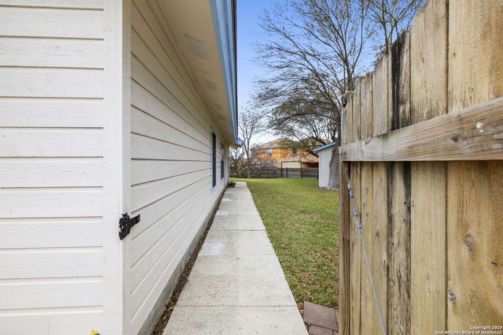 main property photo 3