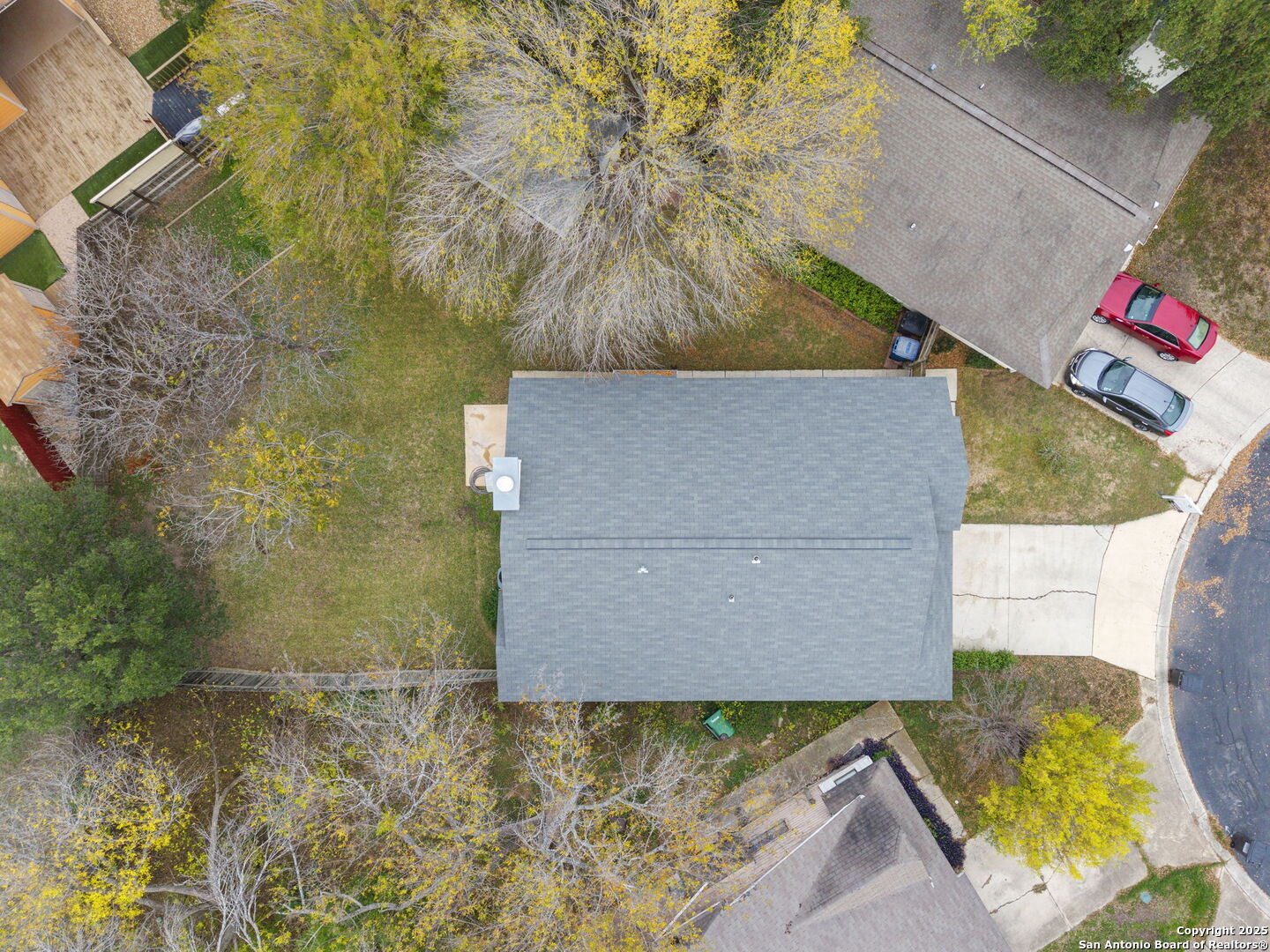 main property photo 30