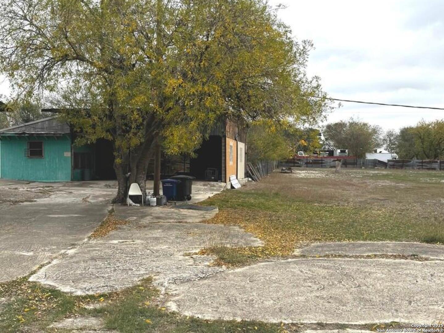 main property photo 3