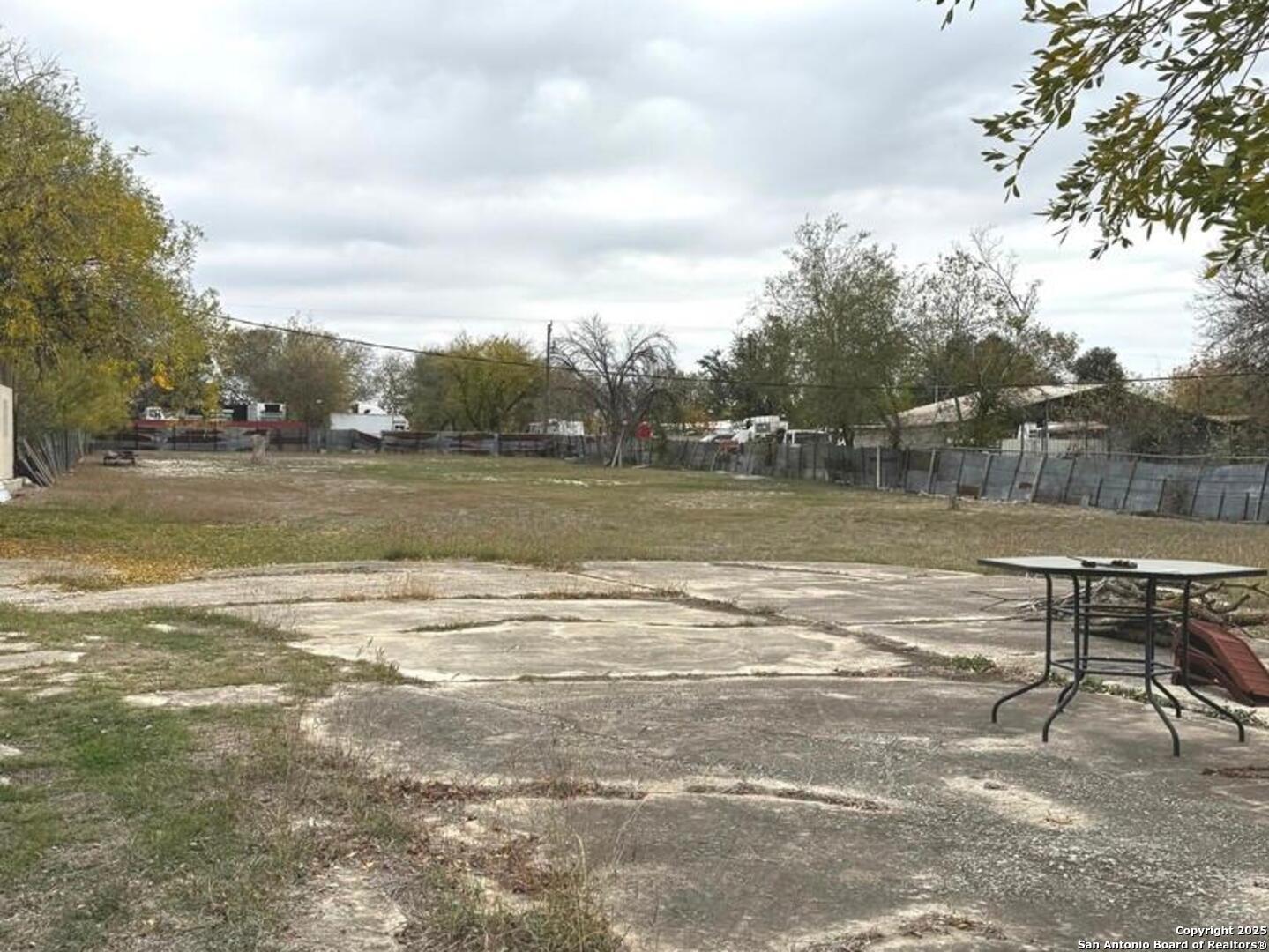 main property photo 6