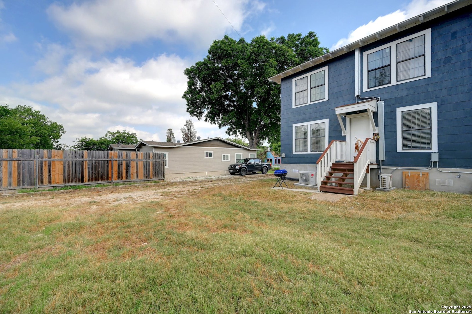 main property photo 33