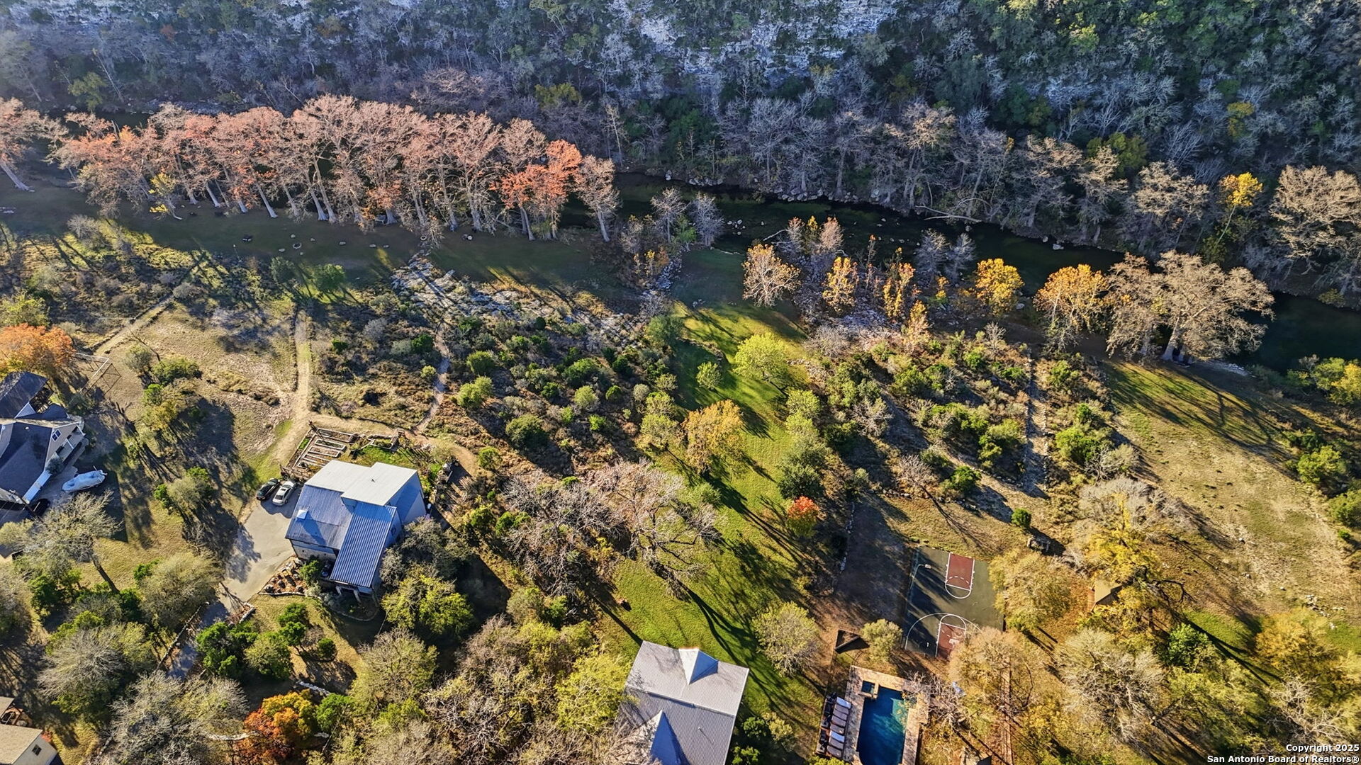 main property photo 15