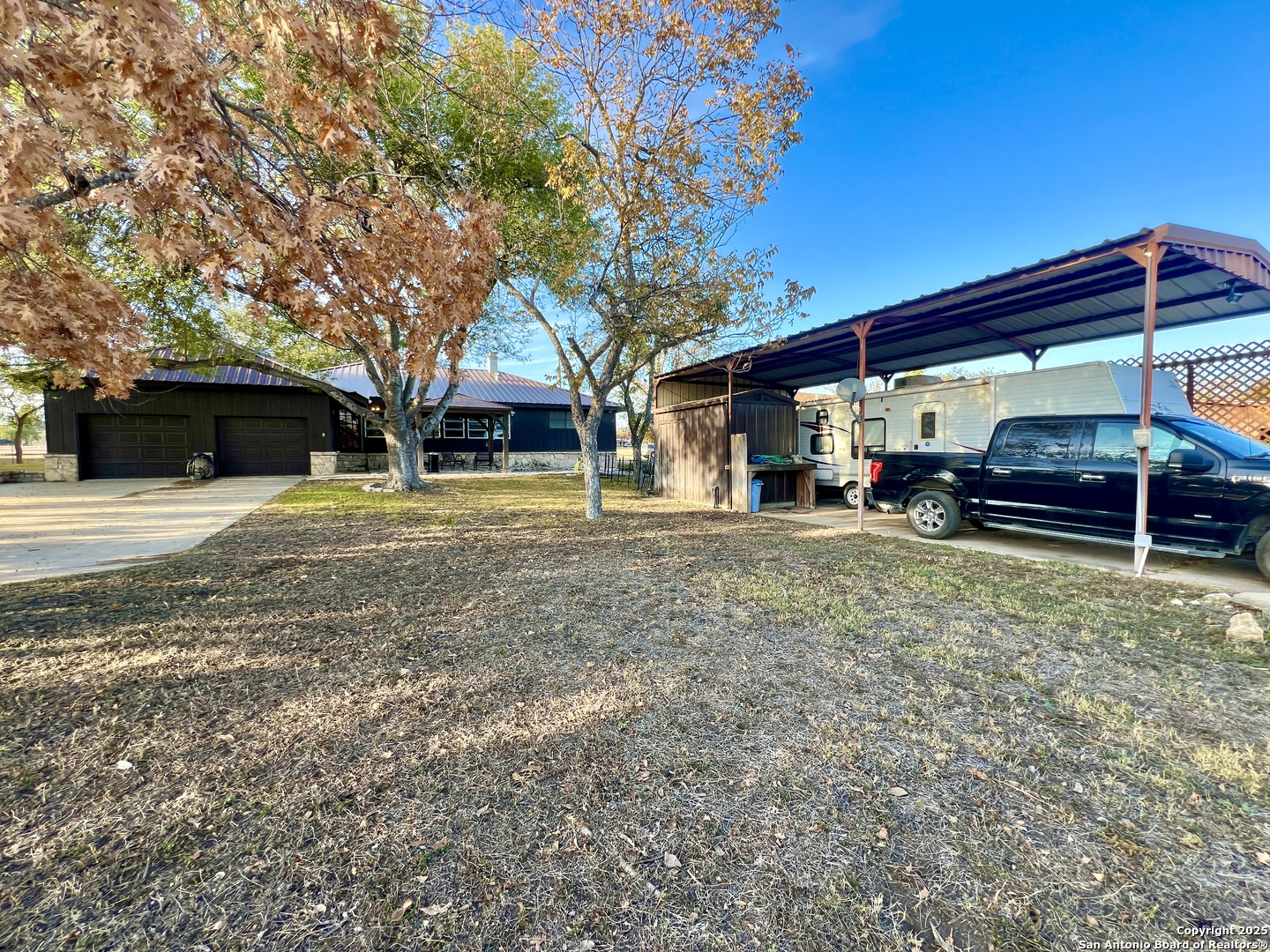 main property photo 26