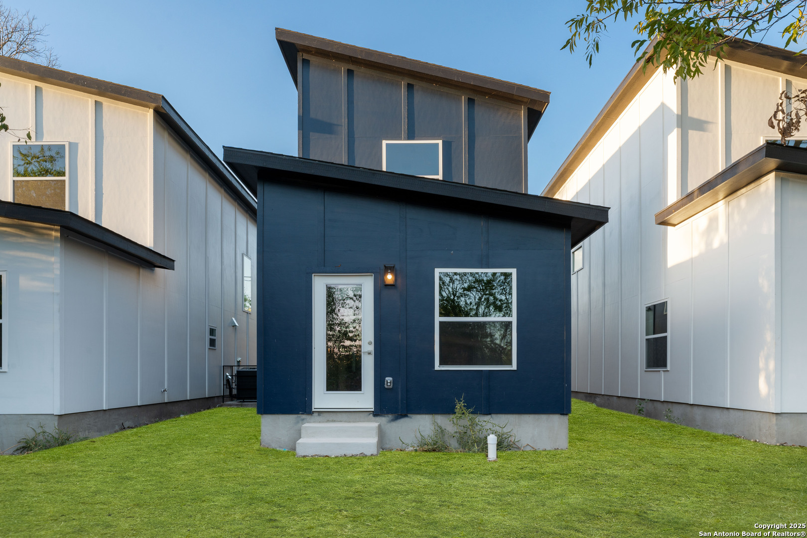 main property photo 21
