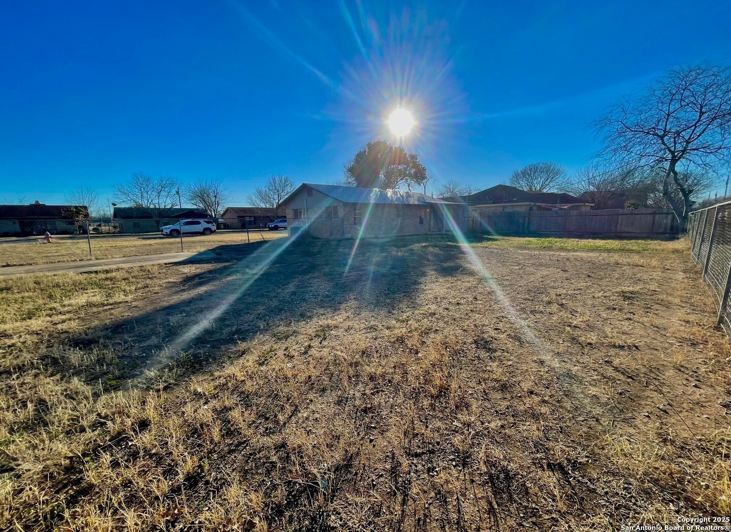 main property photo 16