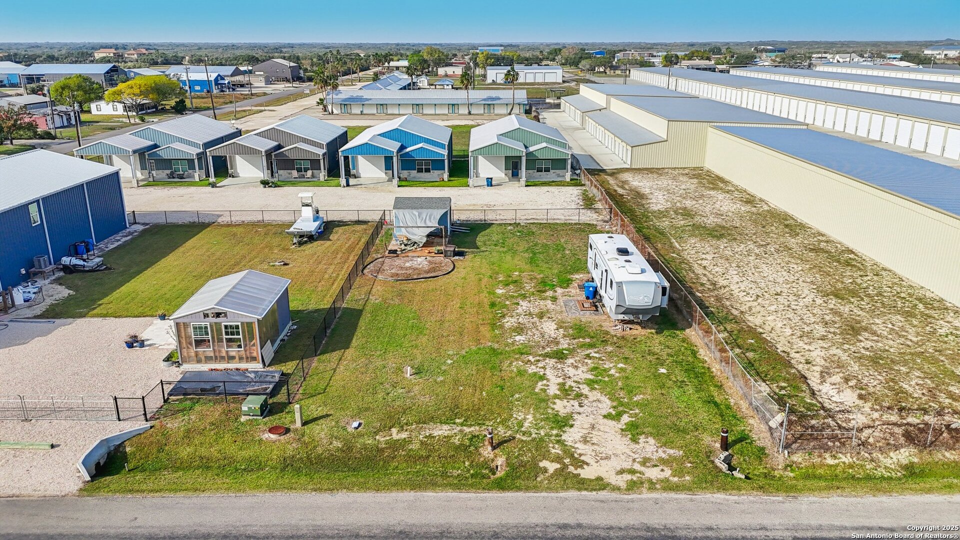 main property photo 13