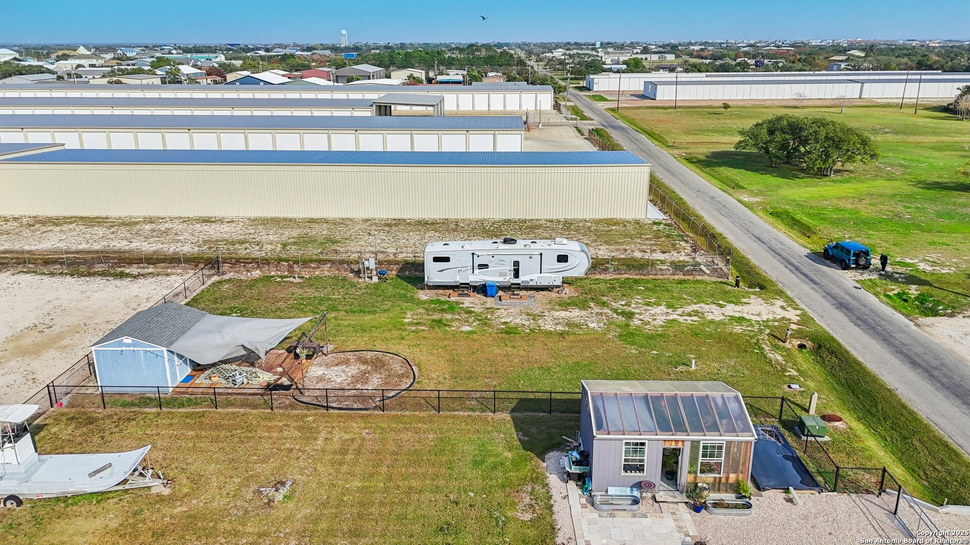 main property photo 15