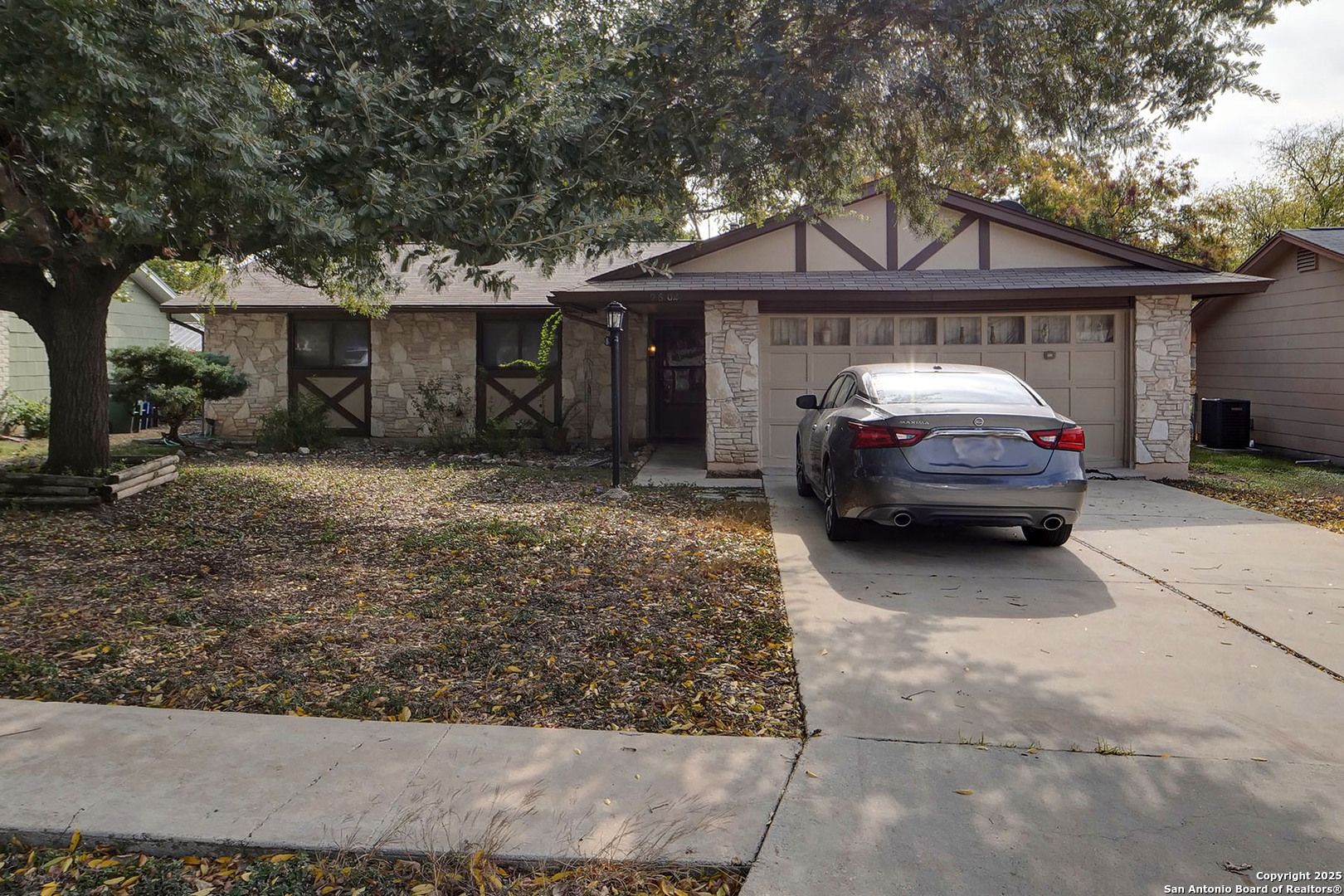 property viewer photo 1