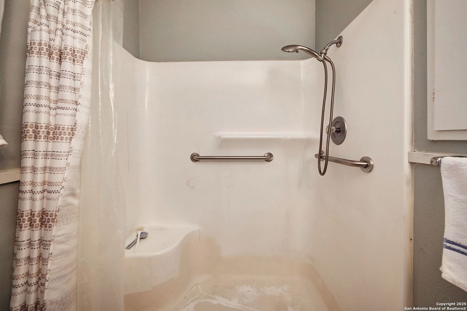 property viewer photo 15
