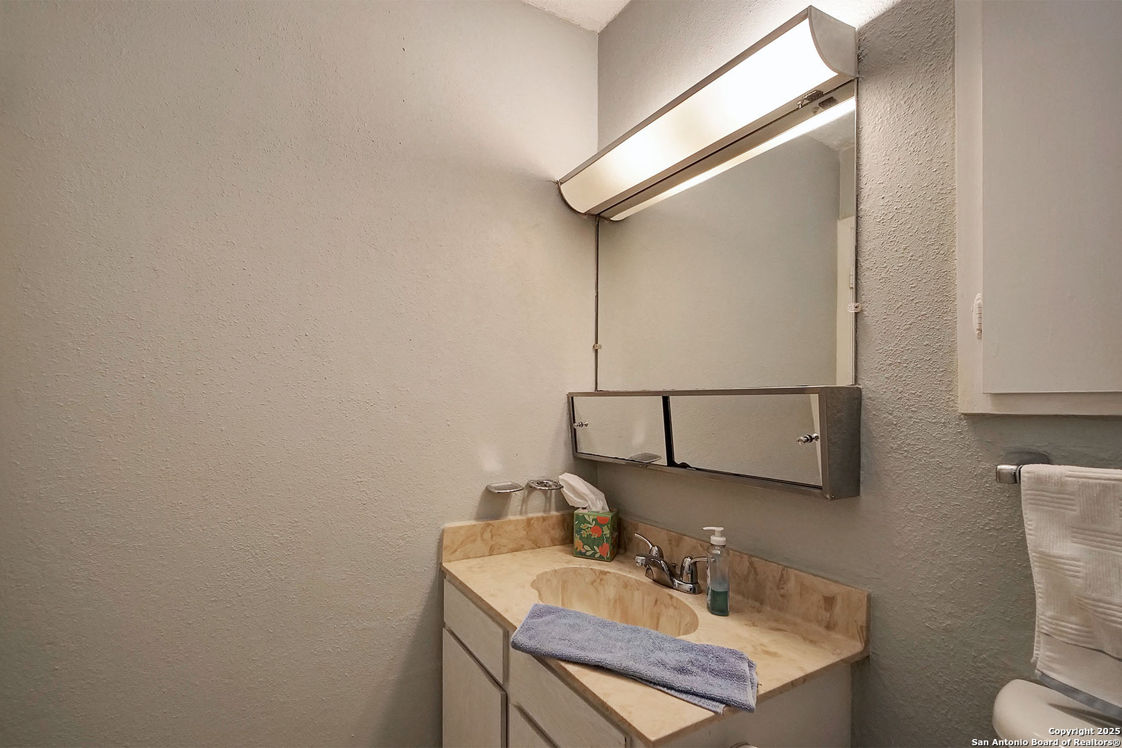 property viewer photo 19