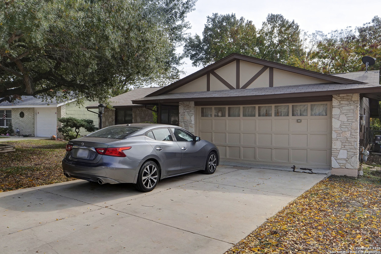 property viewer photo 2