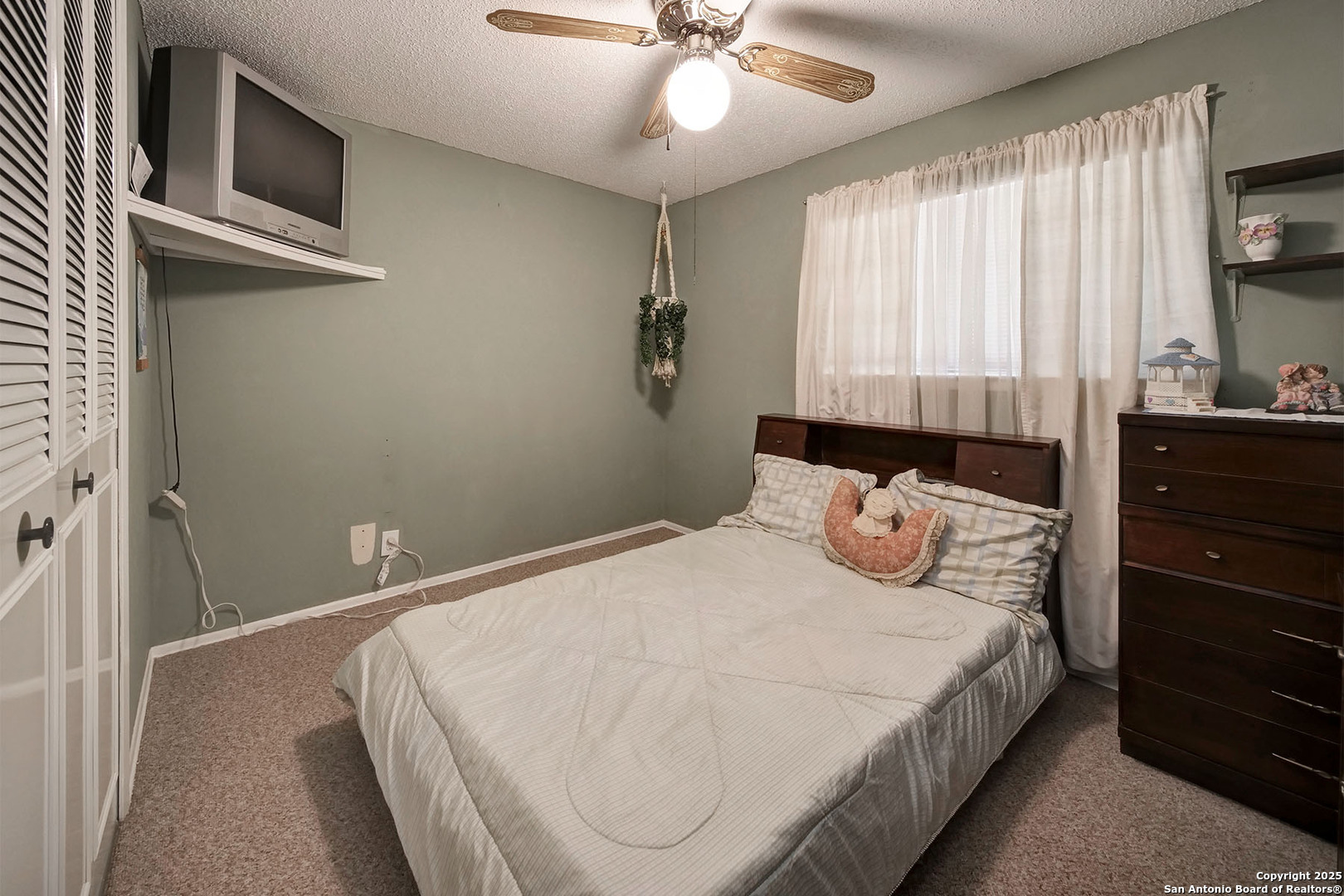property viewer photo 24