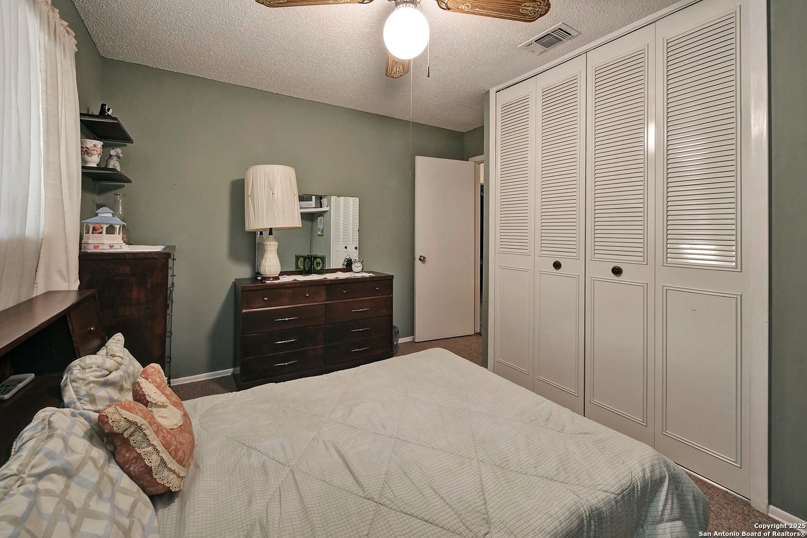 property viewer photo 25