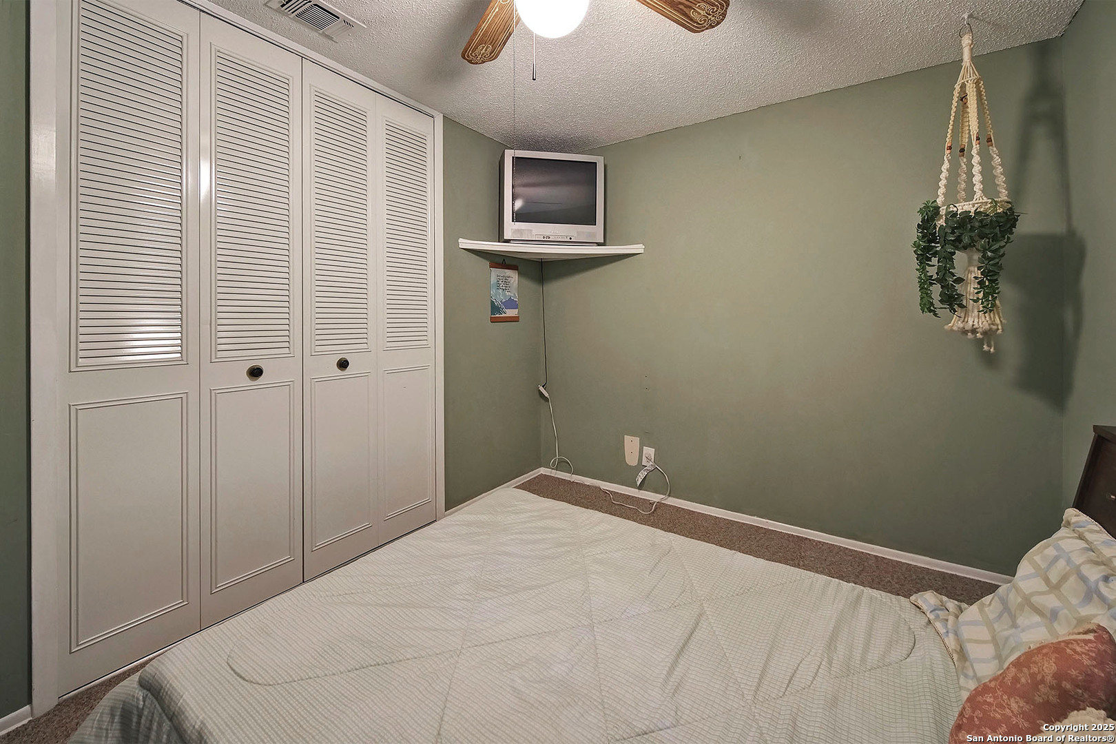 property viewer photo 26